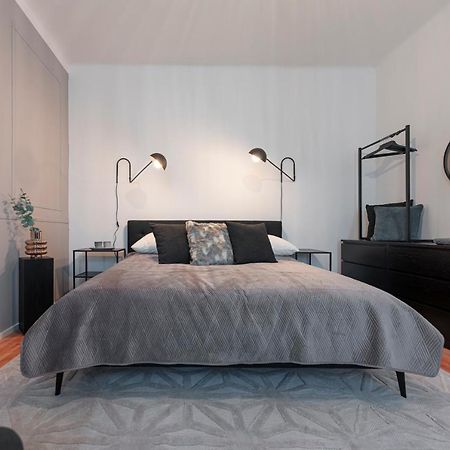 City Appartement Wagram Am Hauptbahnhof Sankt Polten Bagian luar foto