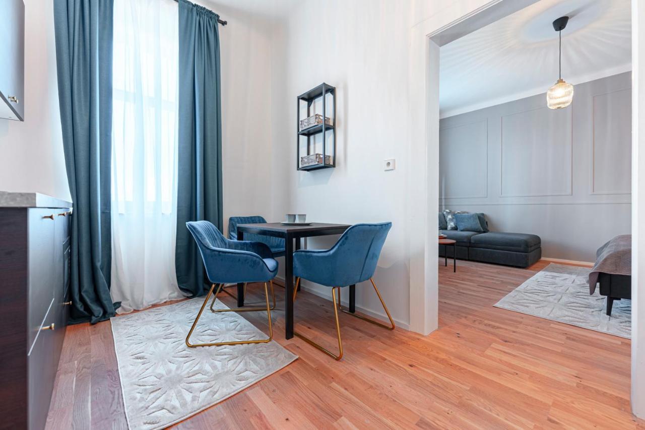 City Appartement Wagram Am Hauptbahnhof Sankt Polten Bagian luar foto