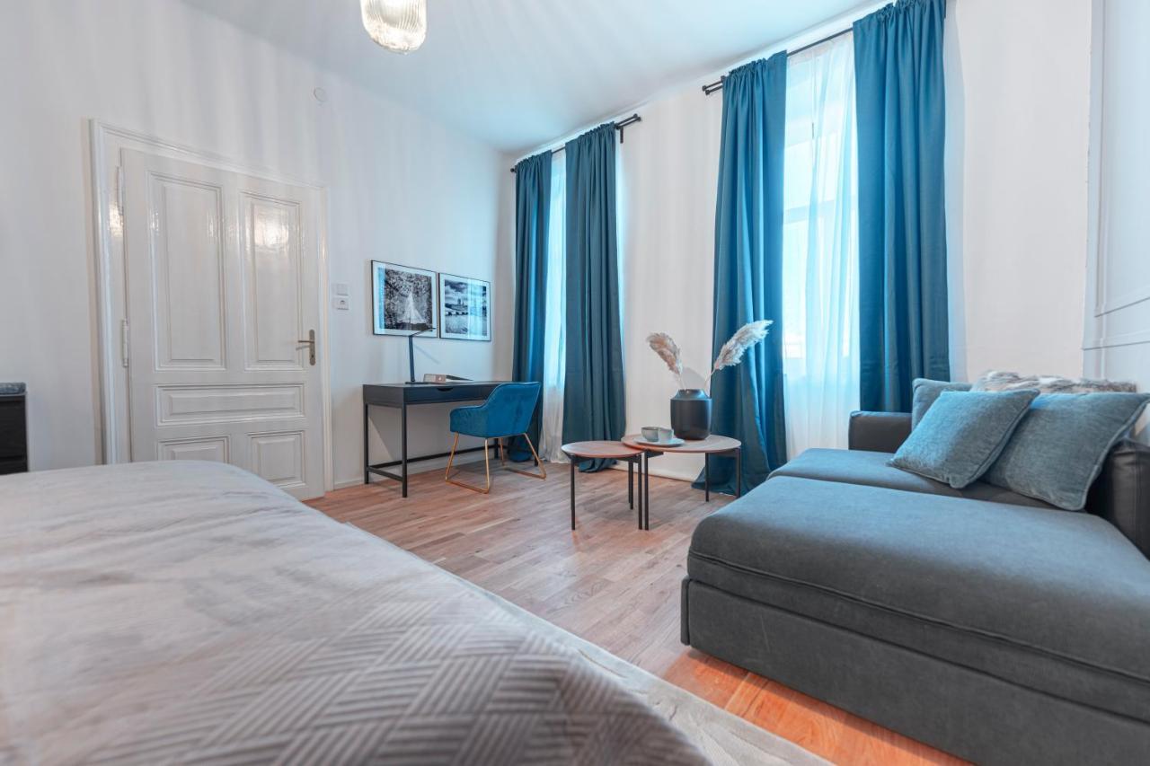 City Appartement Wagram Am Hauptbahnhof Sankt Polten Bagian luar foto