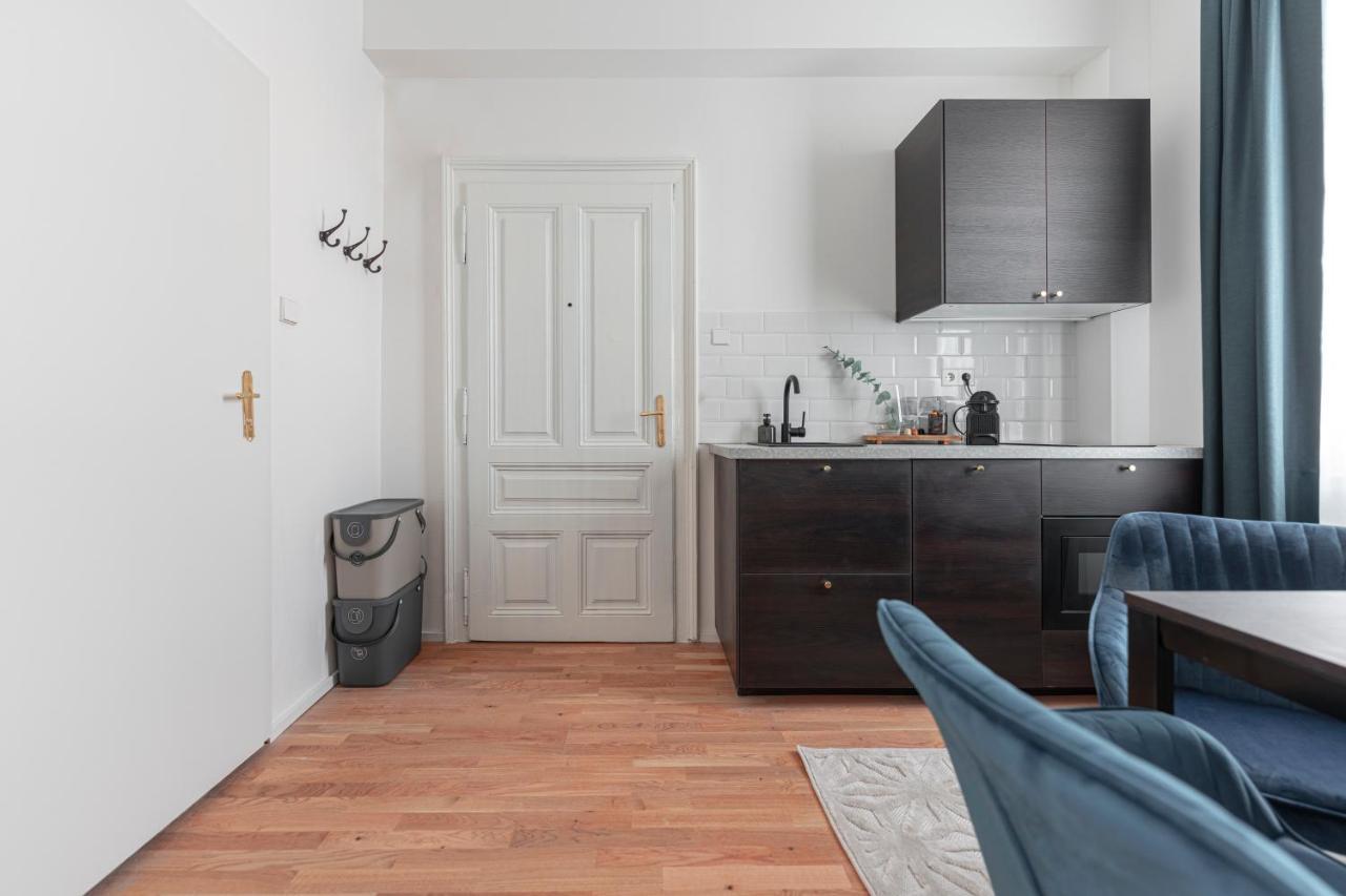 City Appartement Wagram Am Hauptbahnhof Sankt Polten Bagian luar foto